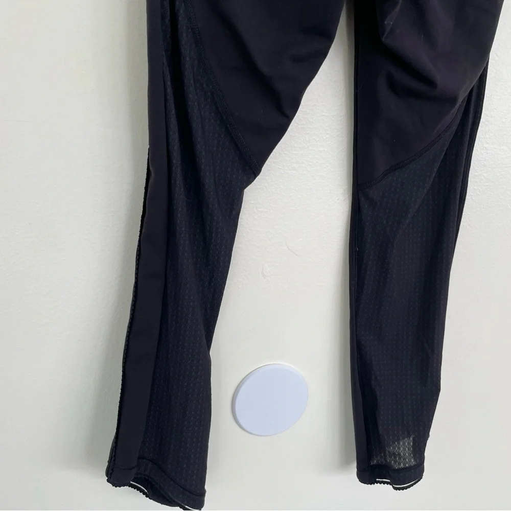 Lululemon Mesh Crop Leggings Black size 2 Winter 2016